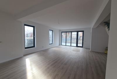 Casă individuală cu 5 camere cu Canalizare în Central - 13