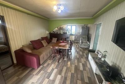 Casă cu 3 camere cu Canalizare în Glina - 1