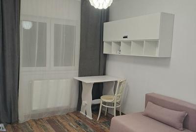 Apartament cu 3 camere decomandat în Exterior Vest - 2