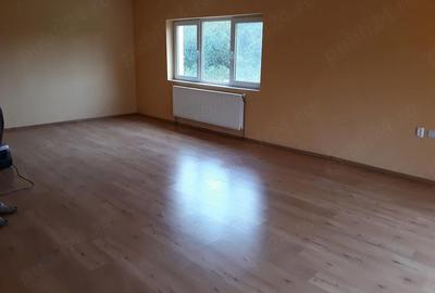 Apartament cu 3 camere decomandat în Central - 3