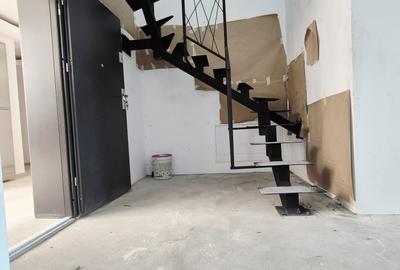 Penthouse cu 3 camere decomandat în Tomis Nord - 12