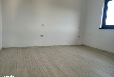 Casă cu 3 camere cu Teren 270 Mp în Hemeiuș - 1