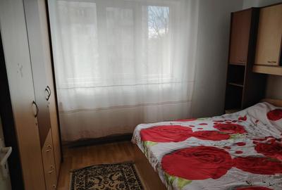 Proprietar, vând apartament 2 camere decomandate, zona Narcisa - 5