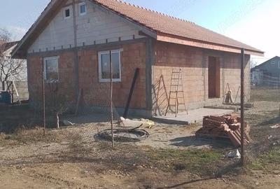 Casă cu 2 camere în Gepiu - 6