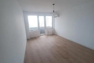 Apartament cu 4 camere decomandat în Central - 5