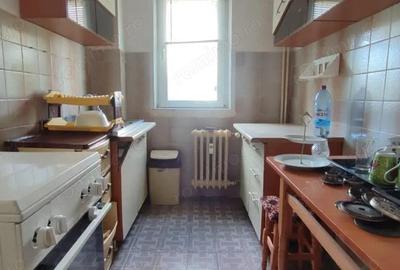 Milcov, apartament cu doua camere, aproape de statiile de autobuz, 250 euro - 7