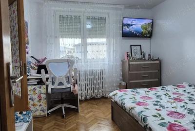 Apartament cu 2 camere decomandat în 1 Decembrie - 3