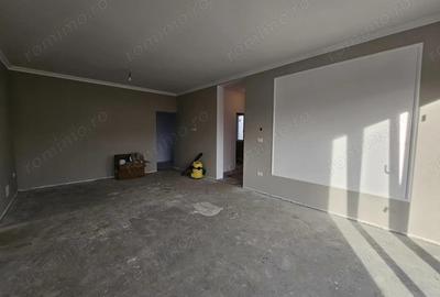 Casă cu Teren 330 Mp în Moșnița Nouă