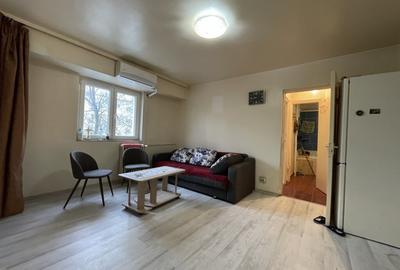 Apartament cu 2 camere semidecomandat, mobilat în Berceni - 1