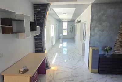 Casă cu 3 camere cu Teren 790 Mp în Poarta Albă - 2