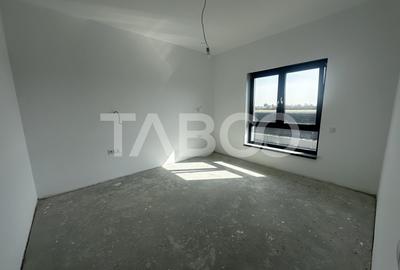 Casă individuală cu 4 camere cu Canalizare în Cristian - 5