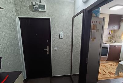 Apartament cu 2 camere semidecomandat, mobilat în Podu Roș - 3