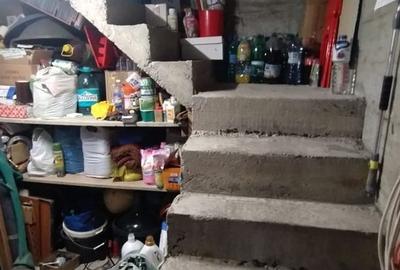 Casă individuală cu 6 camere cu Canalizare în Km 5 - 23