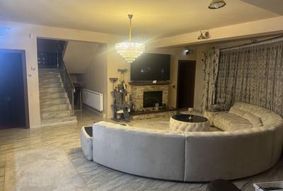 Casă cu 4 camere în Central - 2