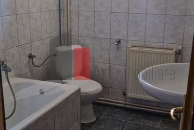 Casă individuală cu 3 camere cu Canalizare în Central - 18