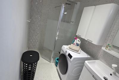 Apartament cu 2 camere semidecomandat în 22 Decembrie - 7