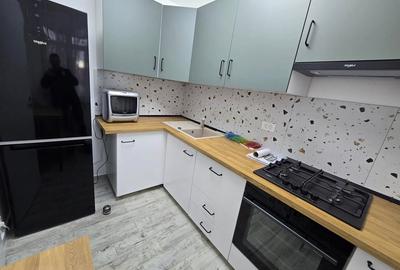 Apartament cu 2 camere semidecomandat, mobilat în 1 Mai
