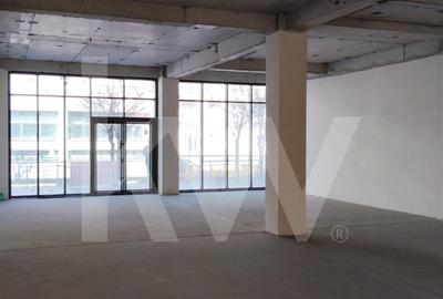 Spațiu comercial, de 169.60000610352 mp, în Lazaret - 9