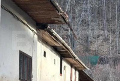 Casă cu 5 camere cu Teren 1090 Mp în Râșnov - 1