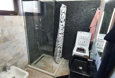 Casă cu Teren 4805 Mp în Est - 1