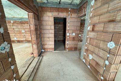 Casă cu 3 camere cu Teren 9000 Mp în Tăuții-Măgherăuș - 2