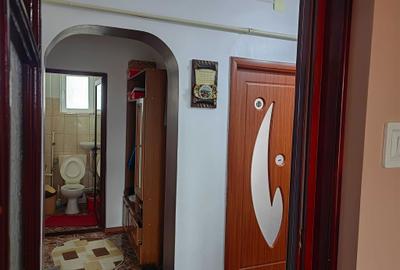 Apartament cu 3 camere decomandat în Exterior Vest - 2