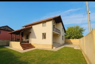 Vila de vanzare P+1 ,Ovidiu Sud,vedere spre lac sau casa P+M in Lazu 245000 € - 1