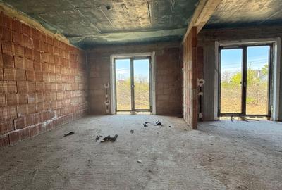 Duplex cu 5 camere cu Canalizare în Chișoda - 2