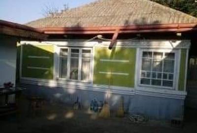 Casă cu 4 camere în Gherăești - 1