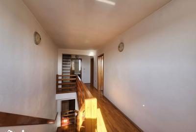 Apartament cu 5 camere decomandat în Craiovei - 13