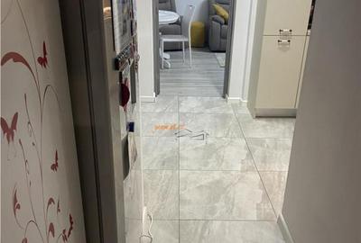 Apartament 3 camere, zona Liceul Economic -str Longinescu , - 2