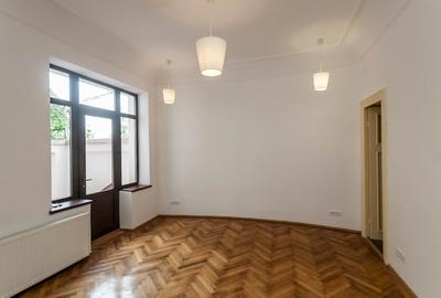 Inchiriere 4 camere , rezidential / birou, cladire interbelica, Piata Victoriei - 10