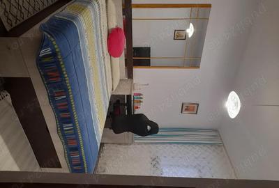 Apartament cu 3 camere semidecomandat în Central - 1