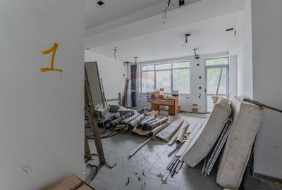 Cladire de 902 mp utili de vanzare, zona Grivitei - DN 13, COMISION 0 - 38