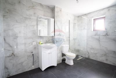 Casă cu 4 camere cu Teren 1000 Mp în Bradu - 10