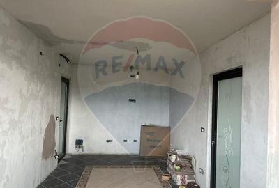 Apartament cu 2 camere semidecomandat în Săvinești - 15