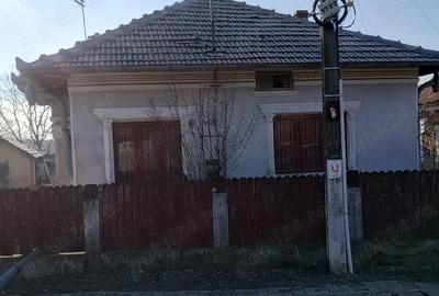 Casă cu 4 camere în Șimian - 4