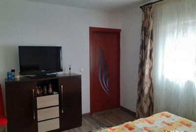 Casă cu 5 camere cu Teren 576 Mp în Mircea-Vodă - 2