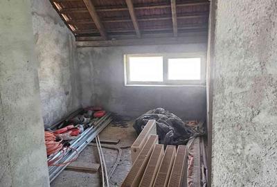 Casă cu 4 camere cu Teren 1418 Mp în Săcălaz - 10