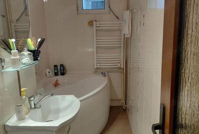 Apartament cu 3 camere decomandat în Micro 21 - 8