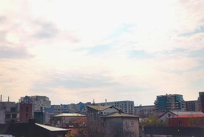 Apartament cu 3 camere semidecomandat în Central - 1