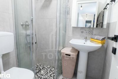 Apartament cu 3 camere decomandat în Lazaret - 12