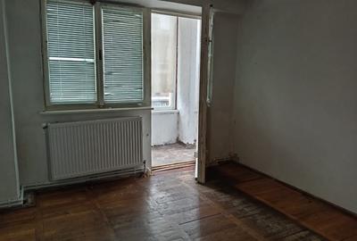 Apartament 3 camere decomandat, Bulevardul Decebal - 5
