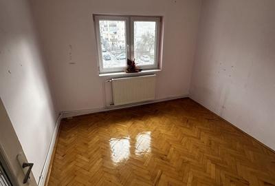 Apartament cu 4 camere decomandat în Central - 12