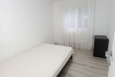 Apartament cu 3 camere semidecomandat în Central - 3