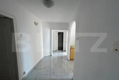 Apartament cu 3 camere decomandat în Micro 11 - 1
