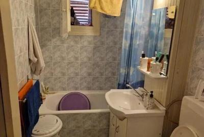 Apartament cu 2 camere decomandat în Tractorul
