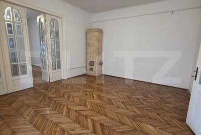 Apartament cu 4 camere semidecomandat în Central - 13