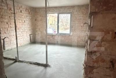 Apartament cu 3 camere decomandat în Tractorul - 3