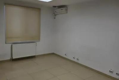 Apartament cu 4 camere decomandat în Apărătorii Patriei - 2